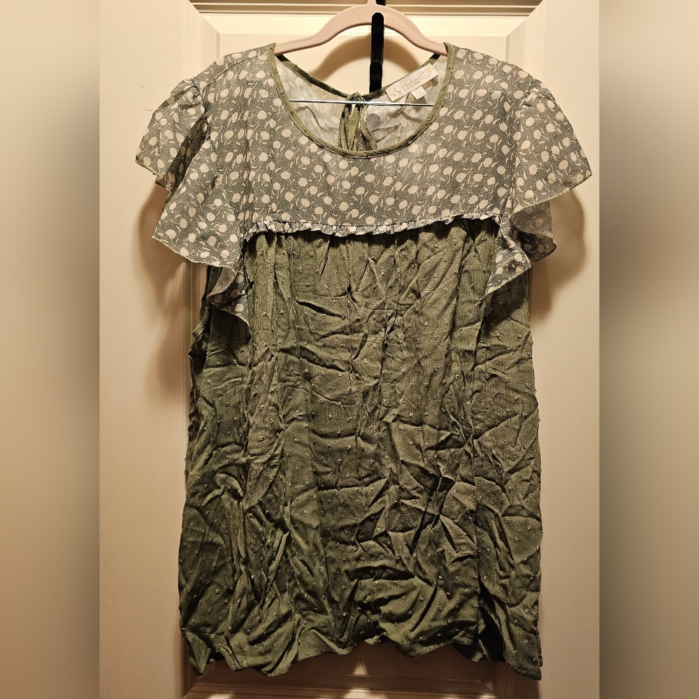 NWT Suzanne Betro 3X Flutter Sleeve blouse